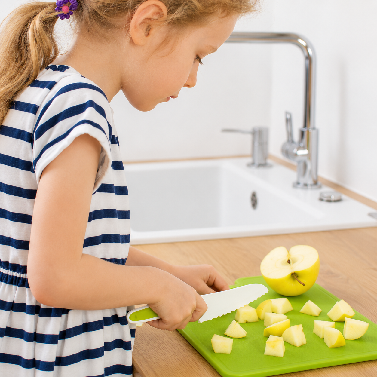 Ergonomic Montessori Wooden Knife Set for Children